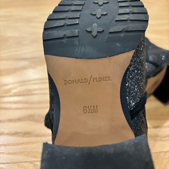 Donald Pliner Darla Sparkle Boot - size 6.5 - Picture 7 of 7
